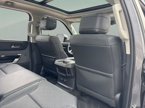 Used 2024 Toyota Tundra Limited w/ Power Package image 33