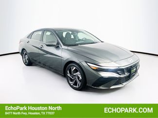 Used 2025 Hyundai Elantra SEL video 1