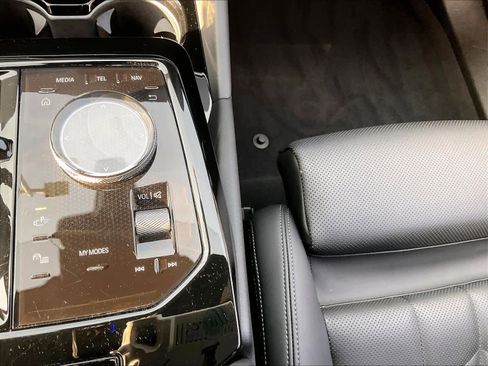 Used 2024 BMW 530i image 35