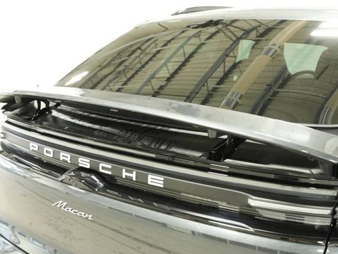 Used 2025 Porsche Macan Electric image 42