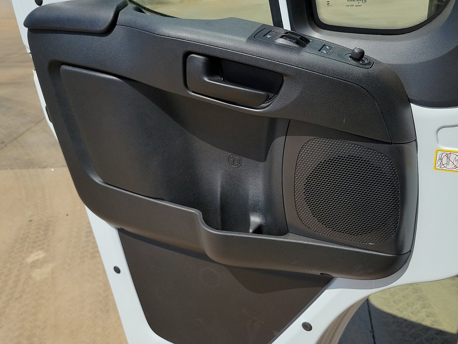 New 2026 RAM ProMaster 1500 w/ Premium Convenience Group FWD image 10