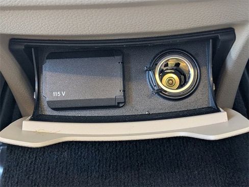 Used 2021 Mercedes-Benz GLC 300 image 15