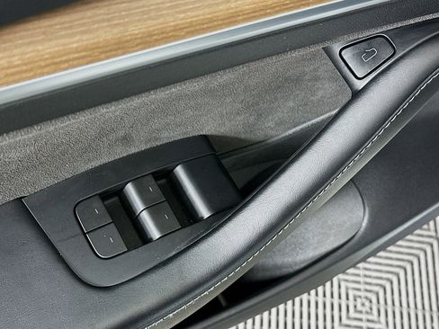 Used 2021 Tesla Model 3 Standard Range Plus image 15