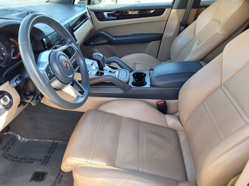 Used 2019 Porsche Cayenne AWD/4WD image 21