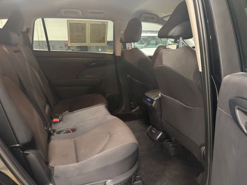 Used 2025 Toyota Highlander LE image 42