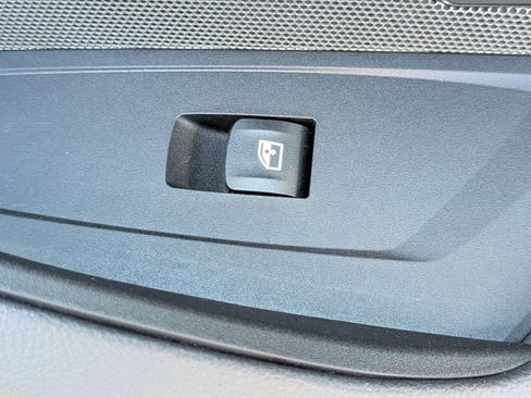 Used 2025 BMW 430i xDrive w/ Premium Package image 38