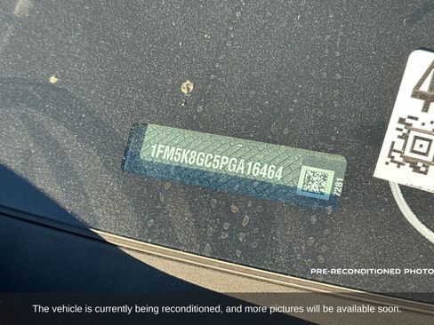 Used 2023 Ford Explorer ST w/ Equipment Group 401A image 2