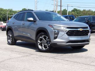 Used 2025 Chevrolet Trax LT FWD video 1