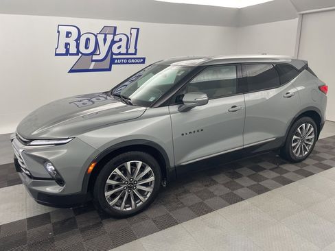 Used 2023 Chevrolet Blazer Premier w/ Driver Confidence II Package image 9