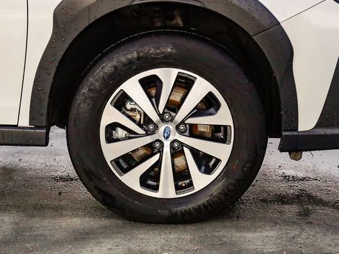 Used 2025 Subaru Outback Premium image 11