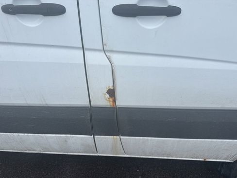 Used 2015 Freightliner Sprinter 2500 image 11