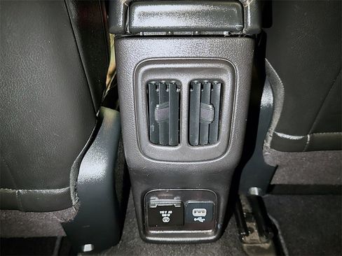 Used 2020 Jeep Compass Limited image 23