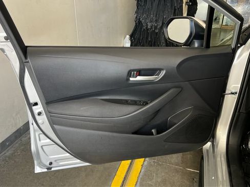 Used 2026 Toyota Corolla SE w/ SE Package FWD image 28