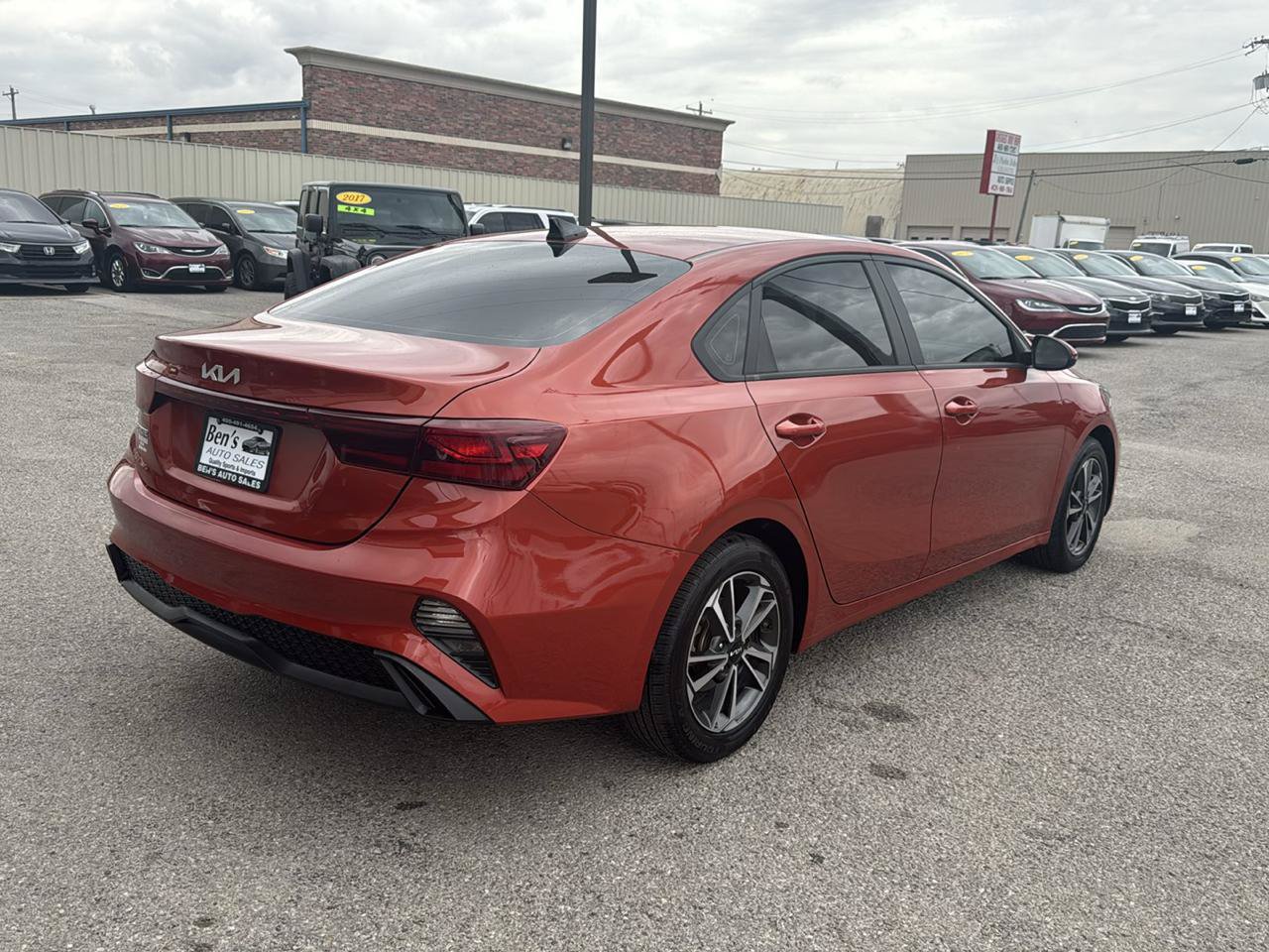 Used 2024 Kia Forte LXS w/ LXS Technology Package FWD image 6