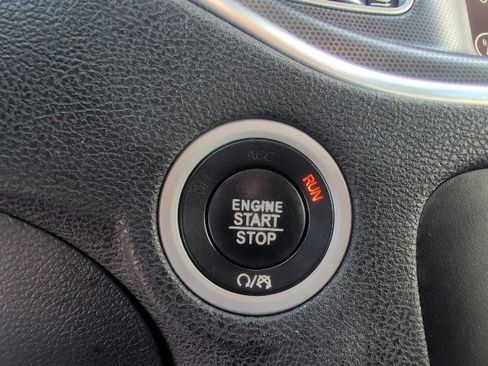 Used 2017 Dodge Charger SXT w/ Driver Confidence Group image 24