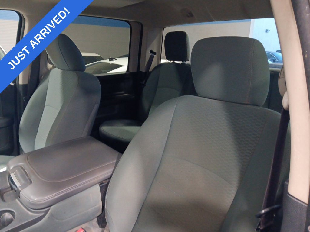 Used 2017 RAM 3500 Tradesman w/ Chrome Appearance Group RWD image 6