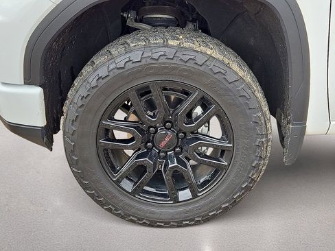 Used 2024 GMC Sierra 1500 Elevation AWD/4WD image 10