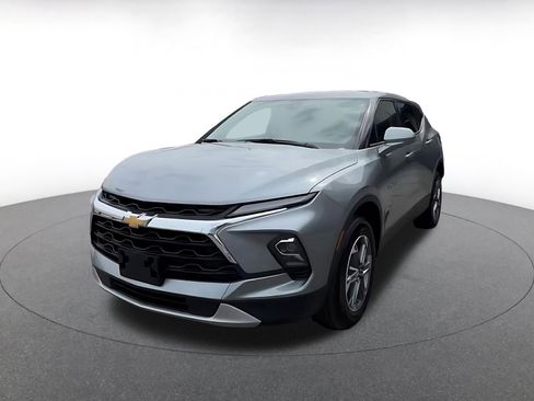 Used 2025 Chevrolet Blazer LT FWD image 7