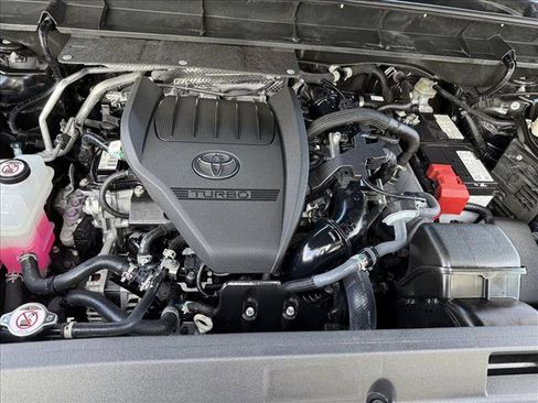 Used 2023 Toyota Highlander XLE image 23