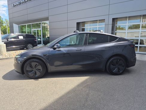 Used 2026 Tesla Model Y Long Range AWD/4WD image 7