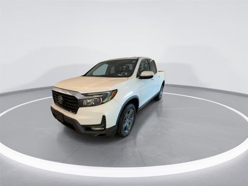 Used 2023 Honda Ridgeline RTL-E image 3