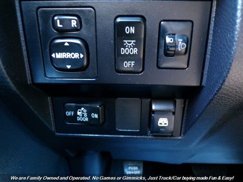 Used 2016 Toyota Tundra SR5 w/ TRD Off Road Package AWD/4WD image 39