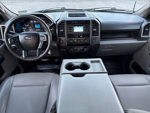 Used 2022 Ford F250 XL w/ Power Equipment Group image 23