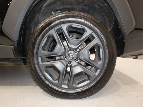 Used 2024 Toyota RAV4 Adventure image 33