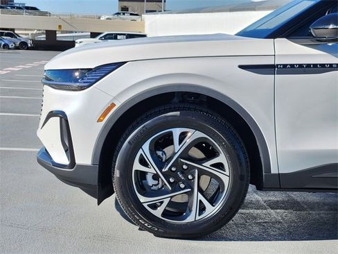 New 2026 Lincoln Nautilus Premier w/ Jet Appearance Package image 9