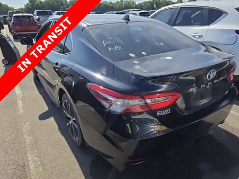 Used 2019 Toyota Camry SE FWD image 5