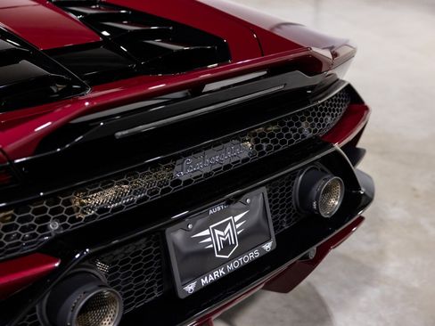 Used 2022 Lamborghini Huracan EVO image 16