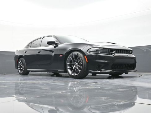 Used 2023 Dodge Charger Scat Pack w/ Technology Group RWD image 42