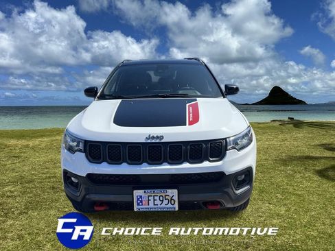 Used 2023 Jeep Compass Trailhawk image 12