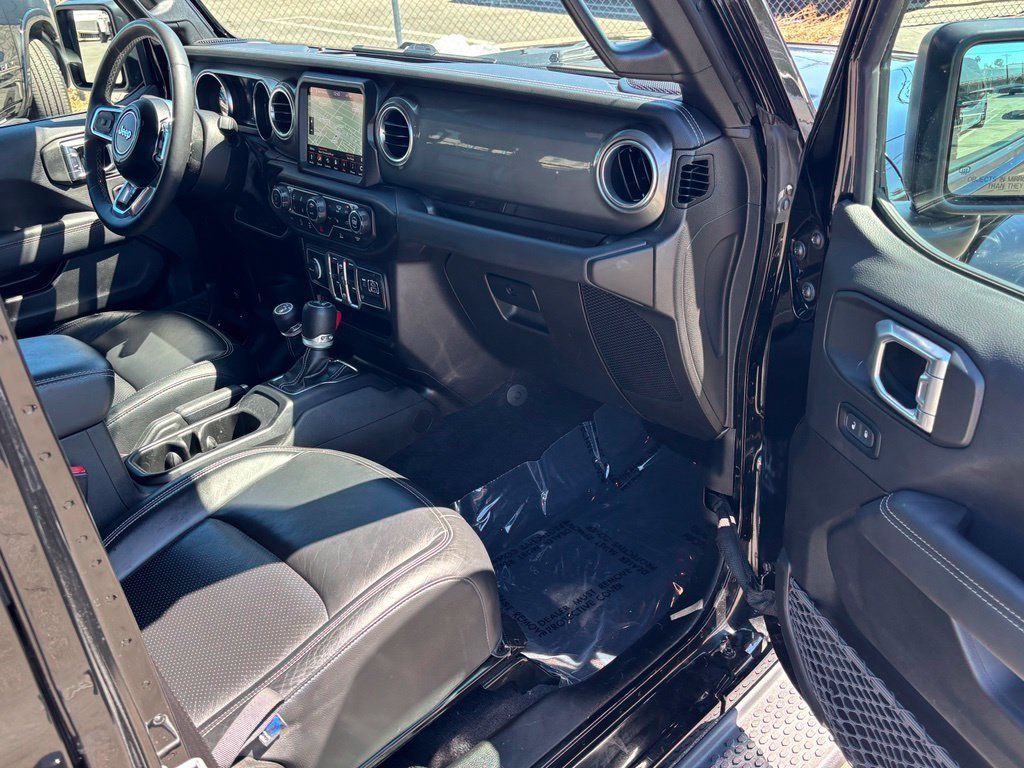 Certified 2023 Jeep Wrangler Unlimited Sahara w/ Cold Weather Group AWD/4WD image 24