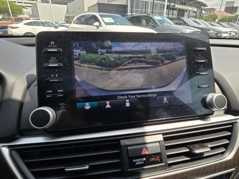 Used 2021 Honda Accord EX-L image 11