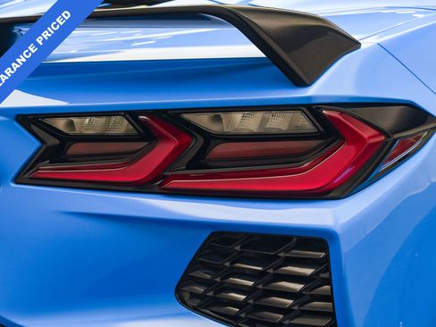 Used 2023 Chevrolet Corvette Stingray w/ Z51 Performance Package image 23