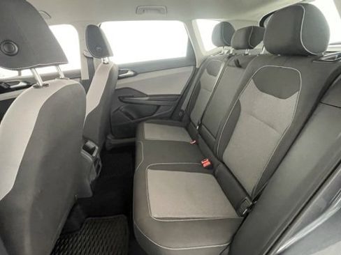 Used 2024 Volkswagen Taos S image 42