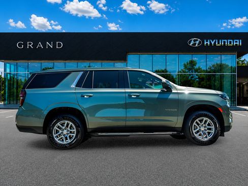 Used 2024 Chevrolet Tahoe LT AWD/4WD image 9