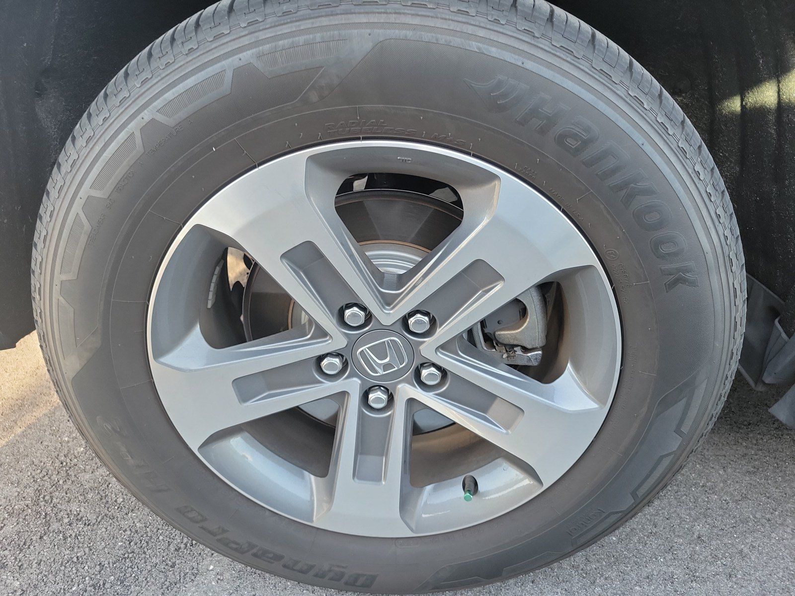 Used 2025 Honda Pilot EX-L image 10