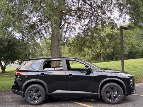 New 2026 Nissan Rogue SV w/ Cold Weather Package AWD/4WD image 6