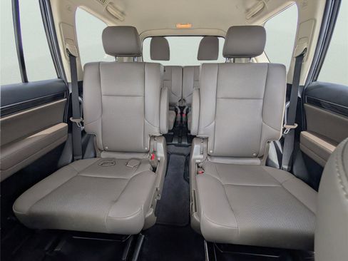 Used 2022 Lexus GX 460 Premium w/ Accessory Package image 13