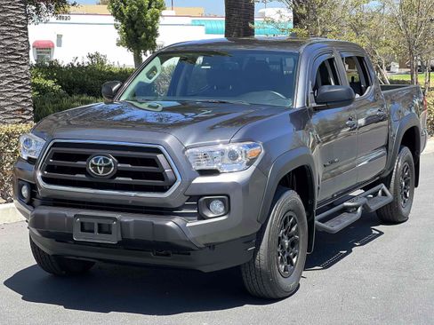 Used 2023 Toyota Tacoma SR5 RWD image 11