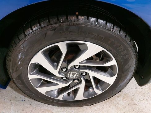 Used 2018 Honda Civic EX image 32