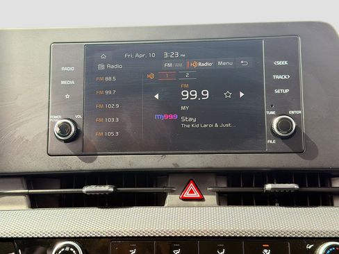 Used 2025 Kia Sportage LX image 19