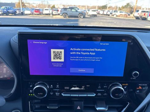 New 2026 Toyota Highlander Limited AWD/4WD image 15