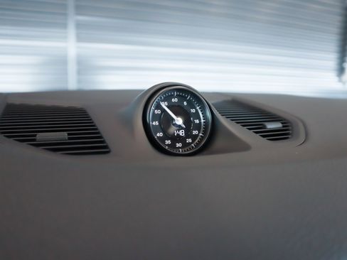 Certified 2025 Porsche Cayenne Coupe image 22