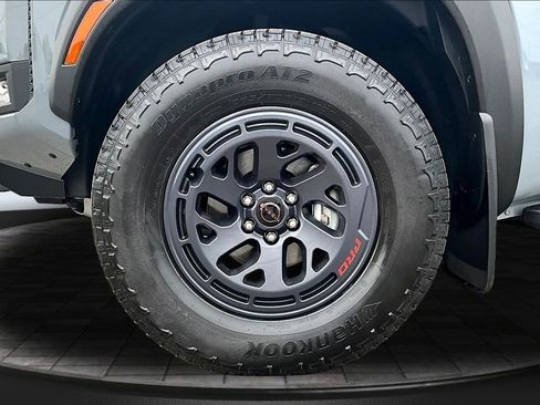 Used 2025 Nissan Frontier PRO-4X w/ Tow Package AWD/4WD image 37