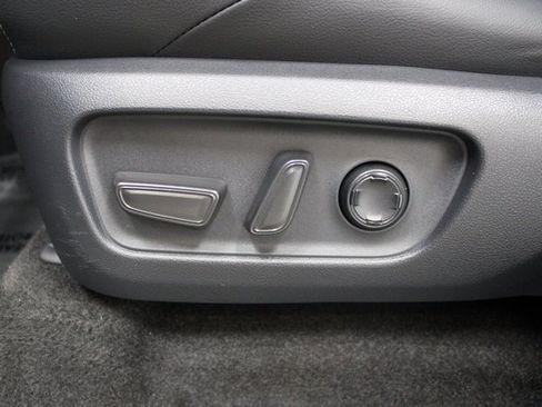 Used 2025 Toyota 4Runner TRD Off-Road Premium image 15