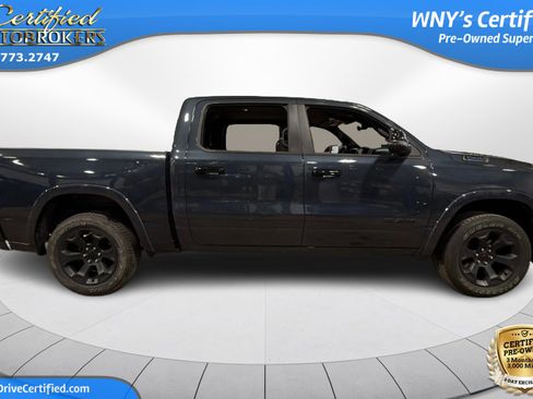 Used 2025 RAM 1500 Big Horn AWD/4WD image 4
