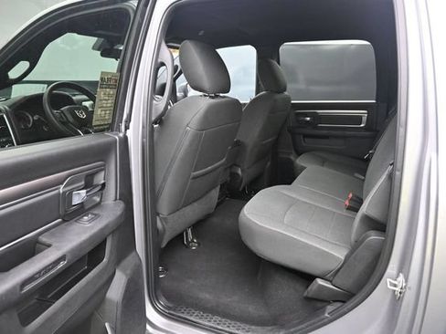 Used 2024 RAM 1500 Warlock AWD/4WD image 33